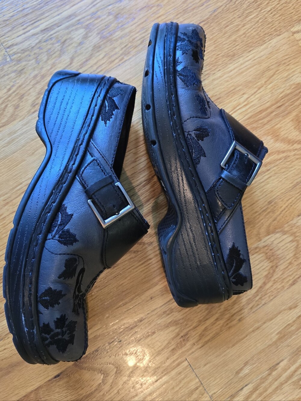 Black Floral Klogs
